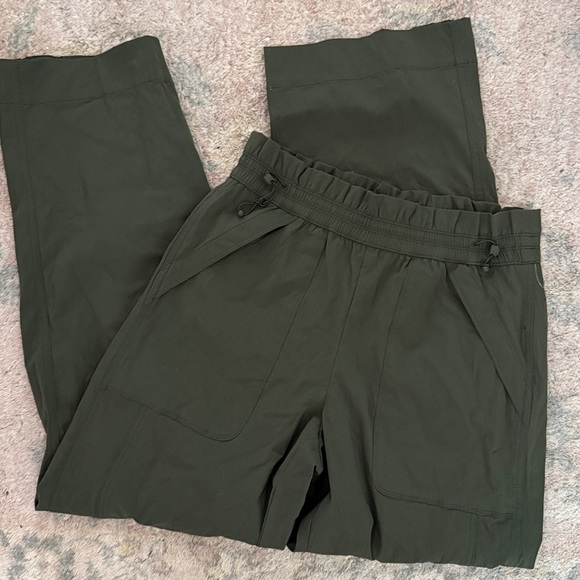 Athleta Trekkie Parachute Pant Green Olive size 6 nwot - Picture 6 of 8